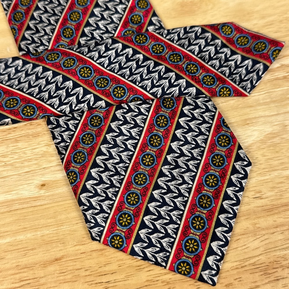 Brioni Neck Tie Mens Geometric Medallion Stripe Geometric 100% Silk Italy